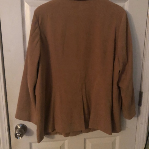 Tan jacket - Picture 2 of 5